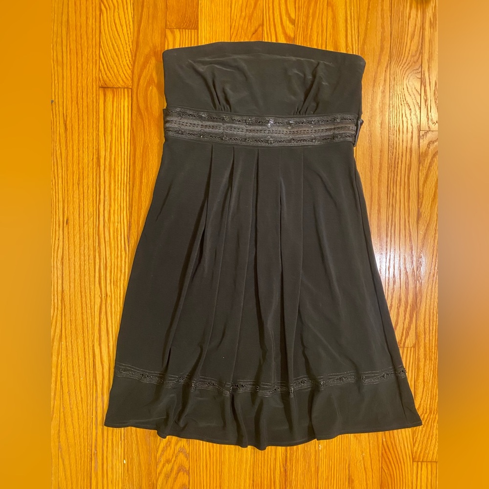 Elegant Midnight Black Strapless Dress - Picture 3 of 12